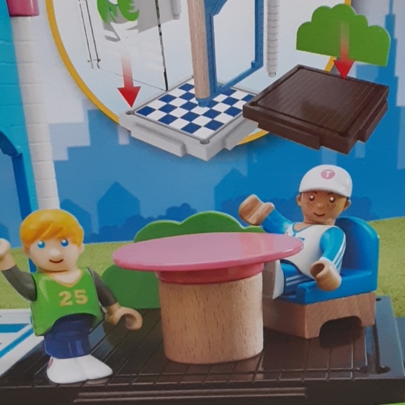 Brio World 13-Piece Ice Cream Shop New Ages 3-7 - Picture 4 of 7